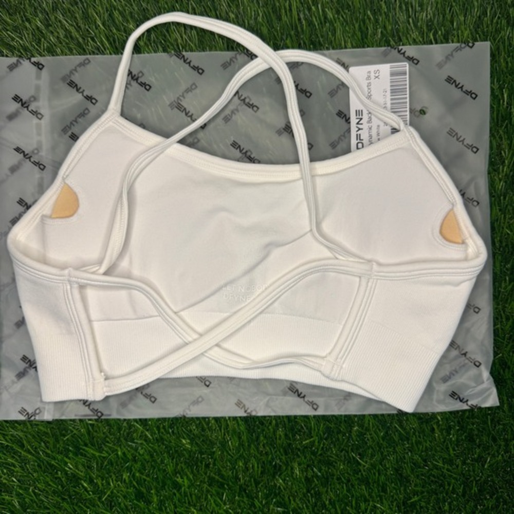 Dfyne dynamic backless sports bra snow white extra small - Picture 2 of 3